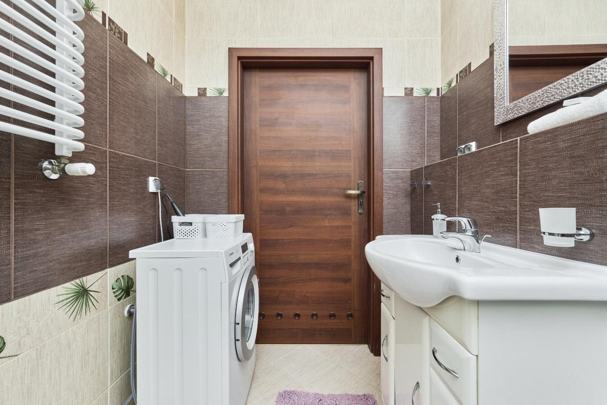 Szept Galeria Dominikanska By Renters