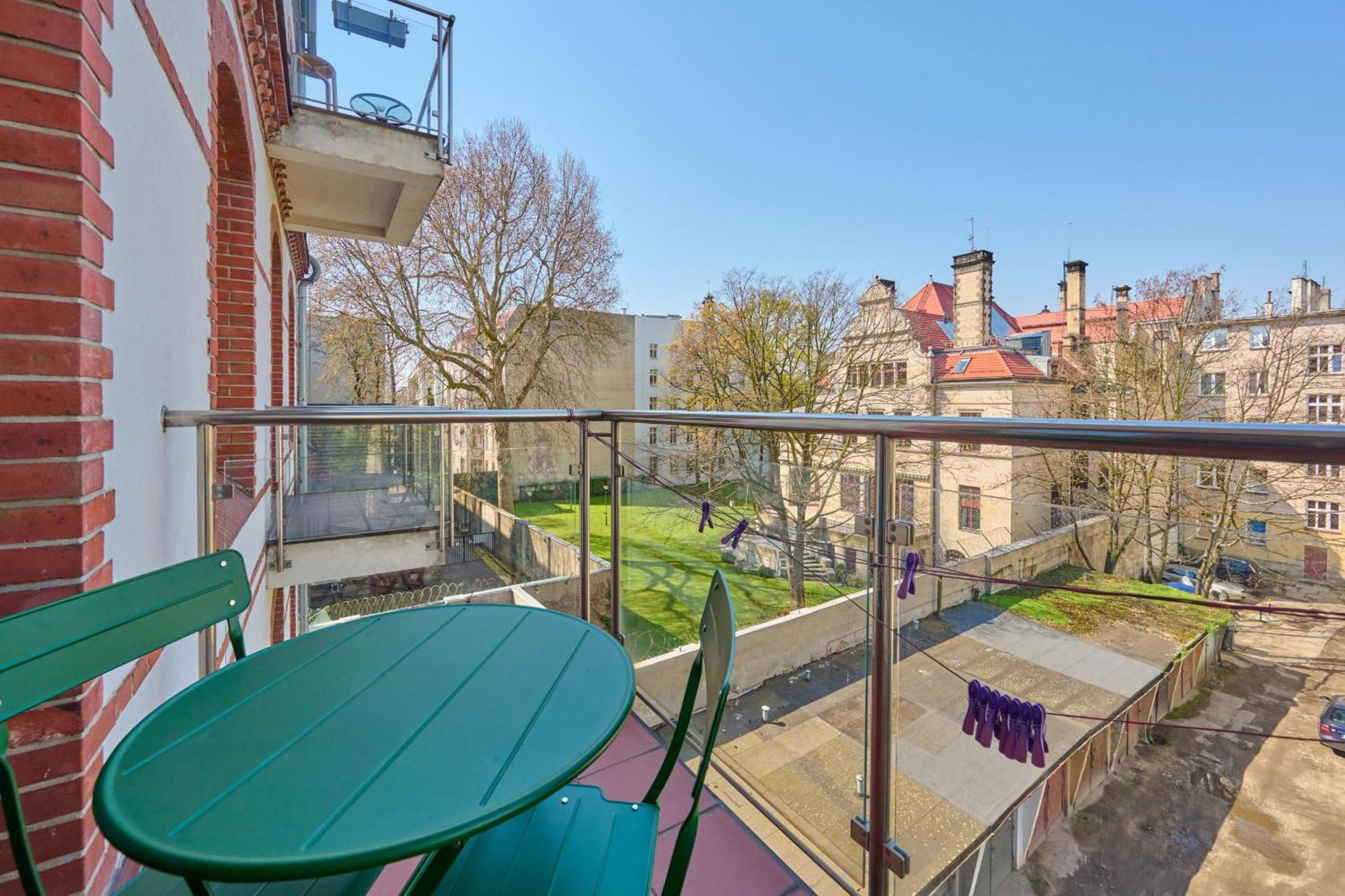 Szept Galeria Dominikanska By Renters * Wroclaw